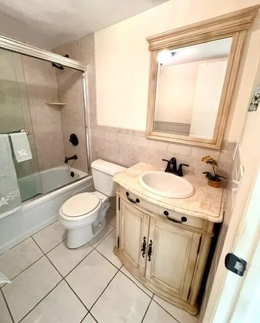 Unit 12 photo 26