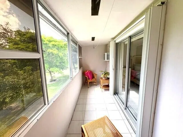 Unit 12 photo 27