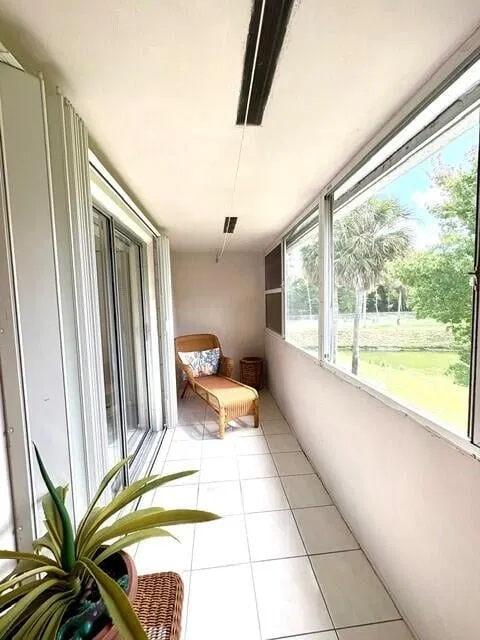 Unit 12 photo 30