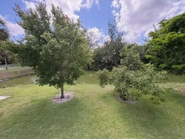 Unit 12 photo 32