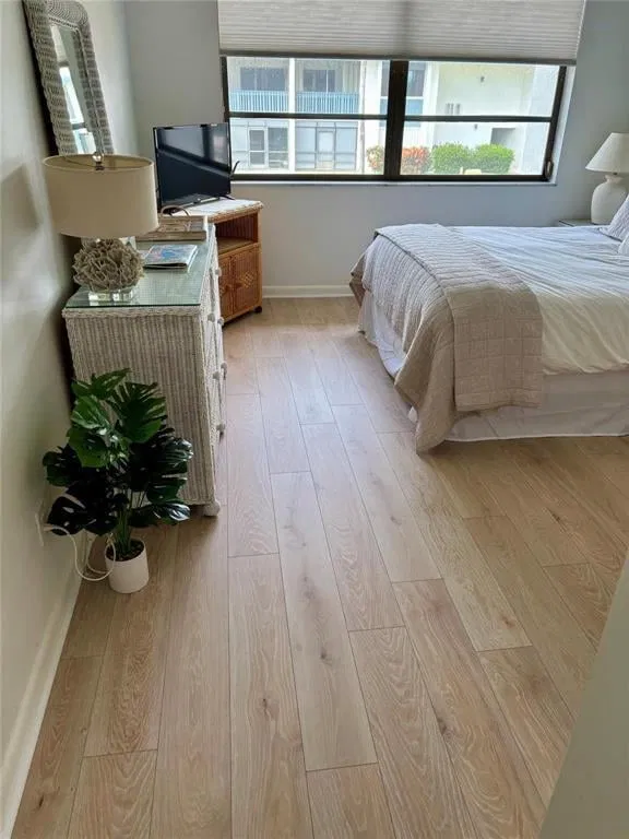 Unit C34 photo 15