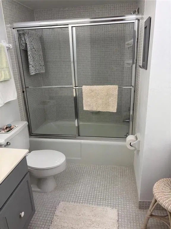 Unit C34 photo 18