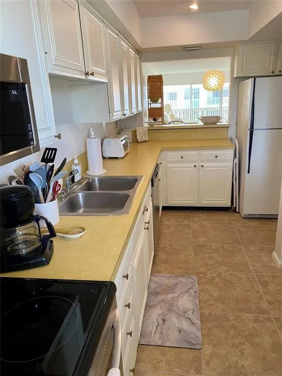 Unit C34 photo 19