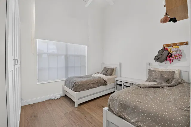 Unit 104 photo 29