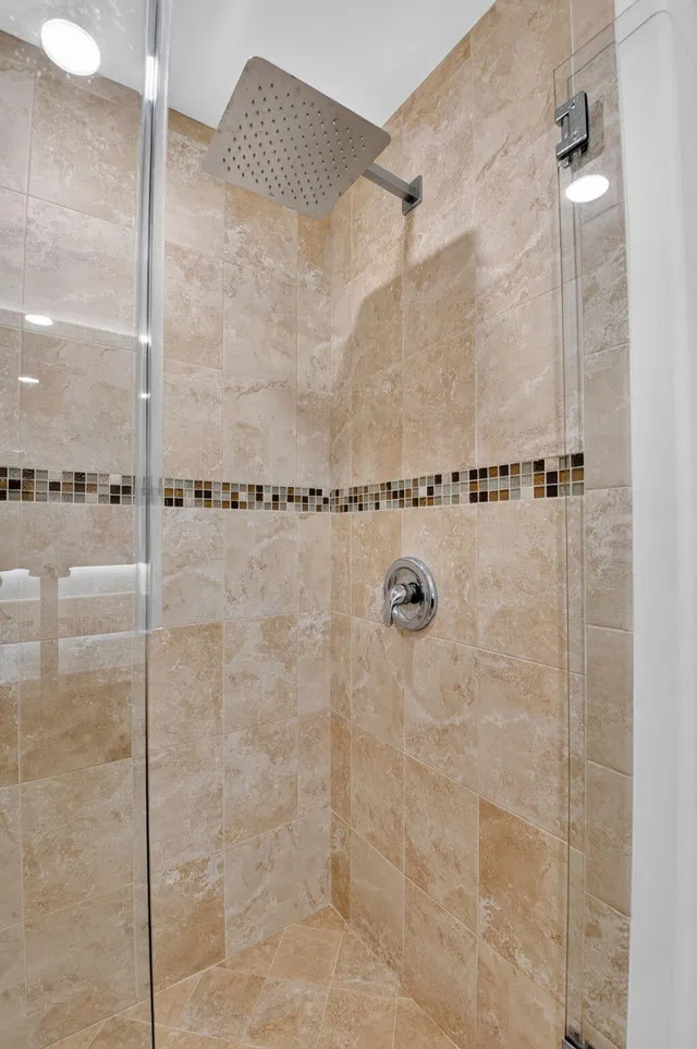 Unit 104 photo 32