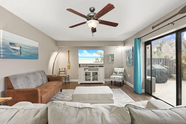 Residence photo 2