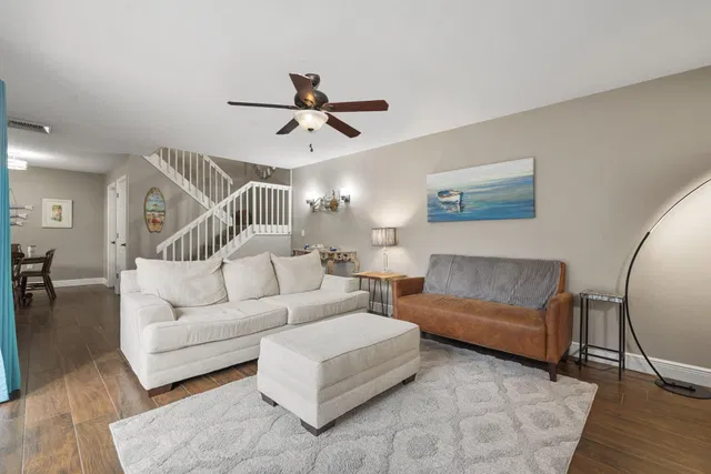 Residence photo 3