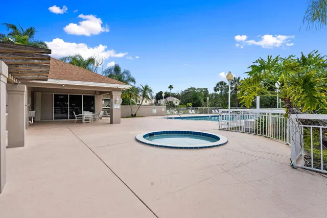 Residence photo 23