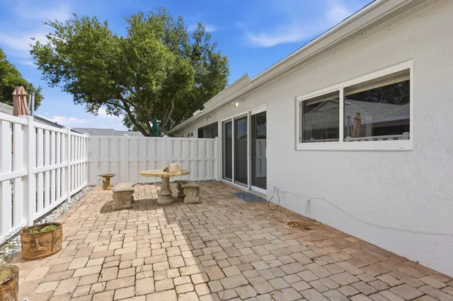 Residence photo 19