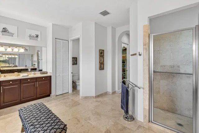  Residence photo 29