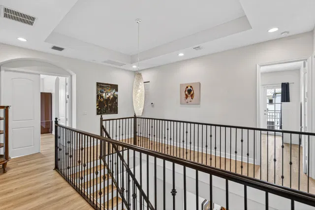  Residence photo 30