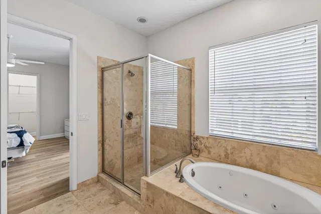  Residence photo 36