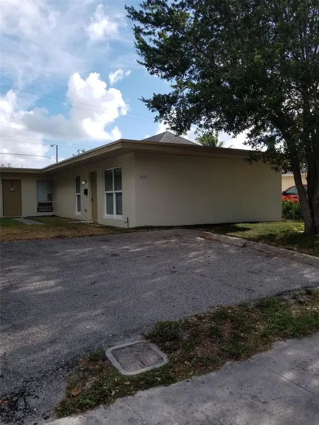 Unit Unit # 5171 - 5177 photo 3