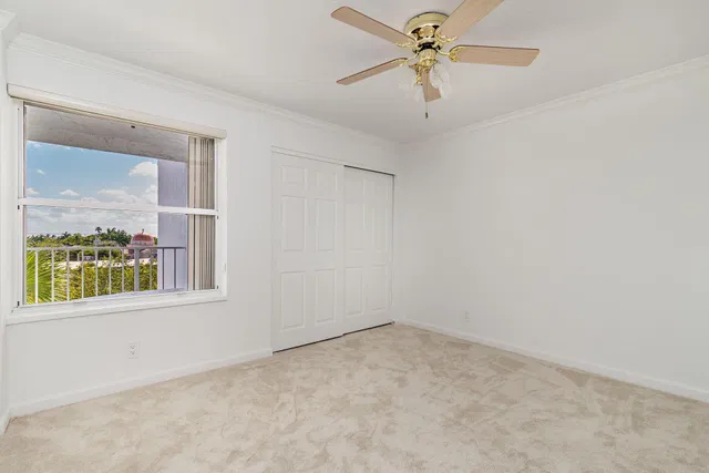 Unit 505 photo 3