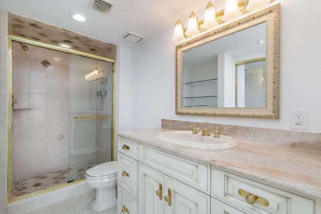 Unit 505 photo 14