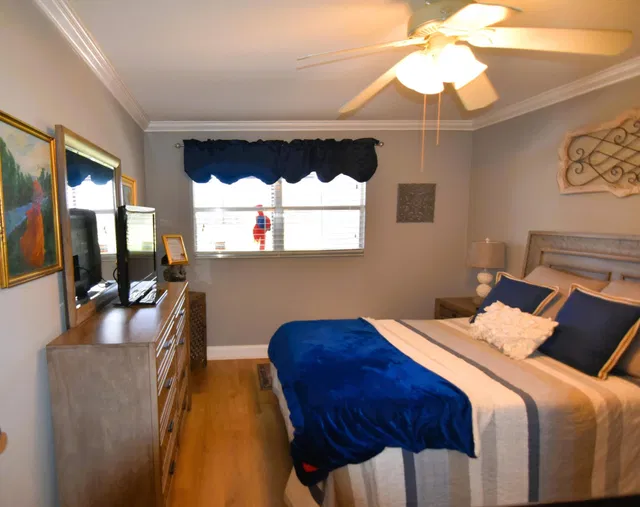 Residence photo 12