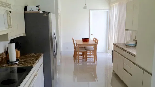 Residence photo 11
