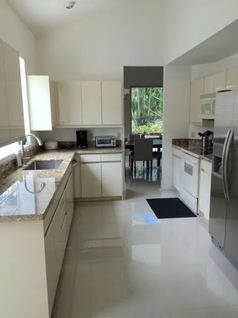 Residence photo 12