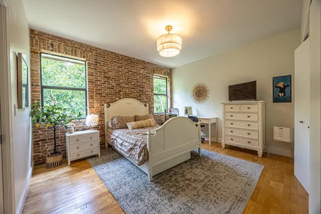 Residence photo 16