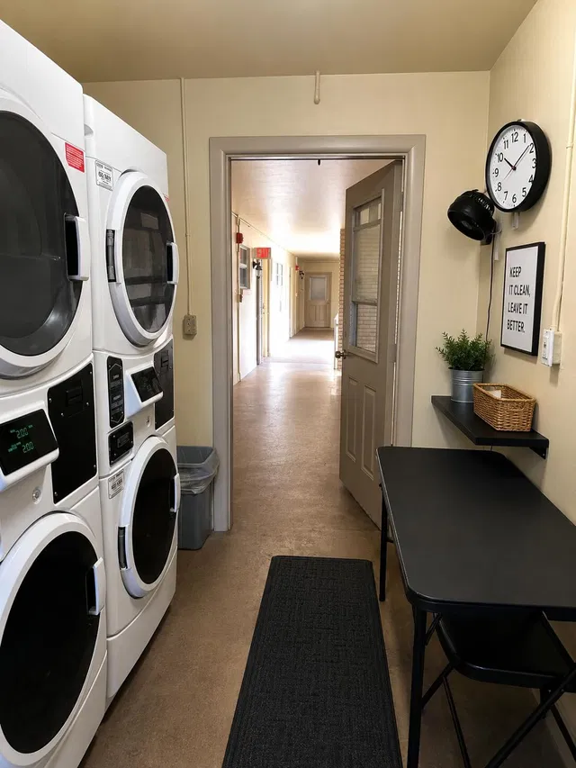 Unit 329 photo 14