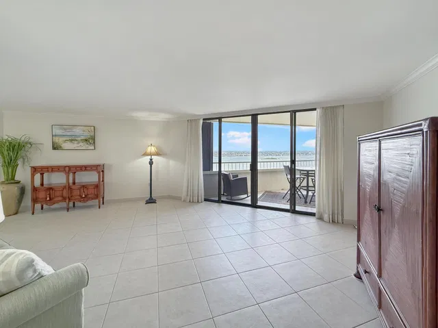 Singer Island Unit 20c photo 6