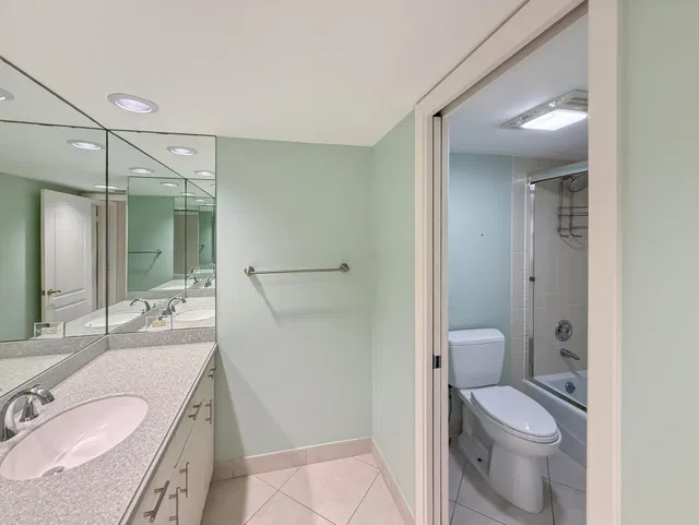 Singer Island Unit 20c photo 20