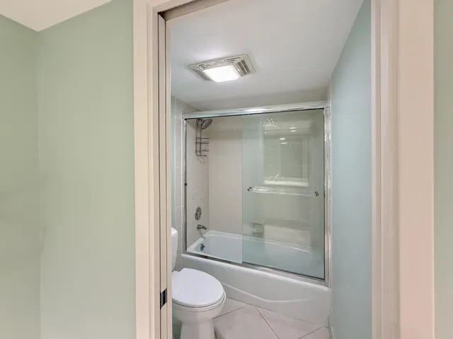 Singer Island Unit 20c photo 21