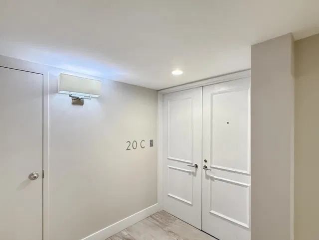 Singer Island Unit 20c photo 23