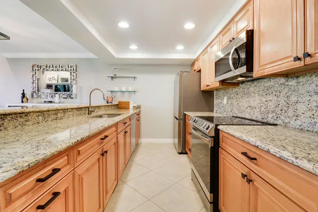 PGA National Palm Beach Gardens Residence photo 13