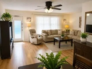 Residence photo 2
