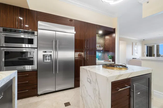 Esplanade Grande Unit 605 photo 9