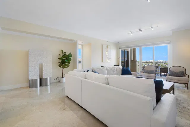 Esplanade Grande Unit 605 photo 12
