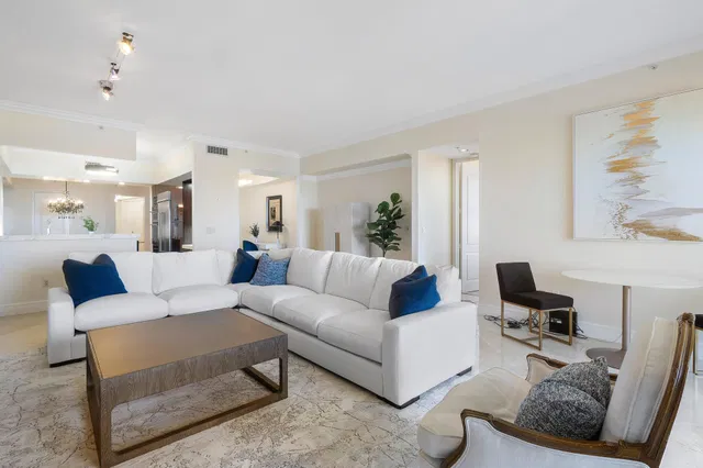 Esplanade Grande Unit 605 photo 14