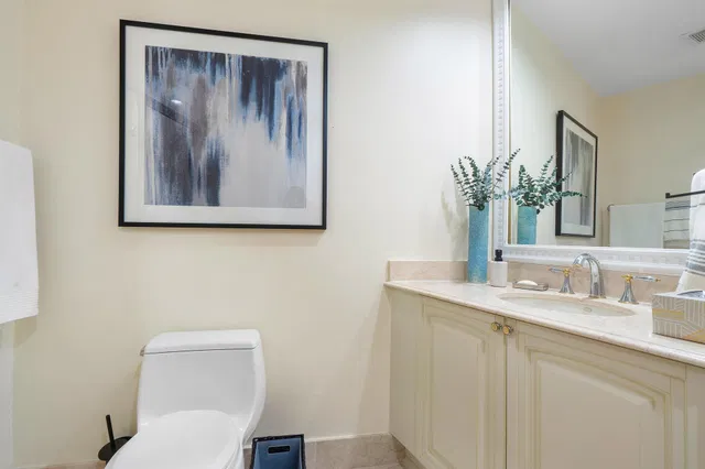 Esplanade Grande Unit 605 photo 15