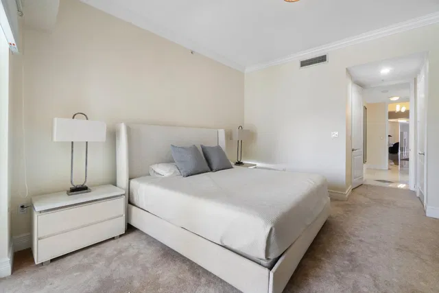 Esplanade Grande Unit 605 photo 22