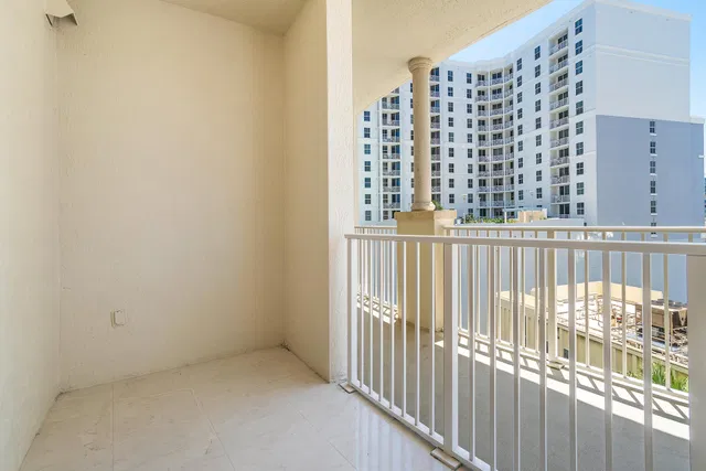Esplanade Grande Unit 605 photo 32