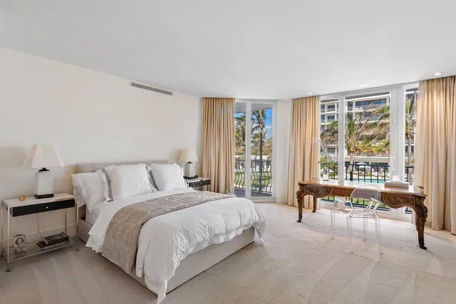 Sloan's Curve Palm Beach Unit 103 photo 9