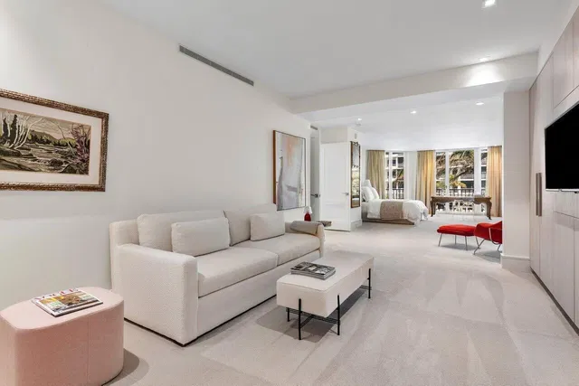 Sloan's Curve Palm Beach Unit 103 photo 12