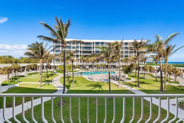 Sloan's Curve Palm Beach Unit 103 photo 20