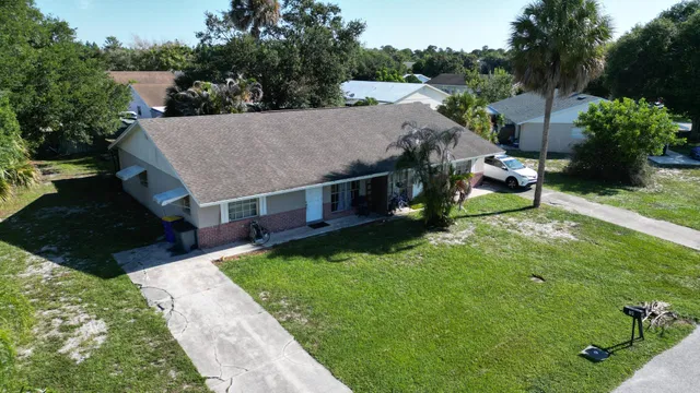  Residence photo 6