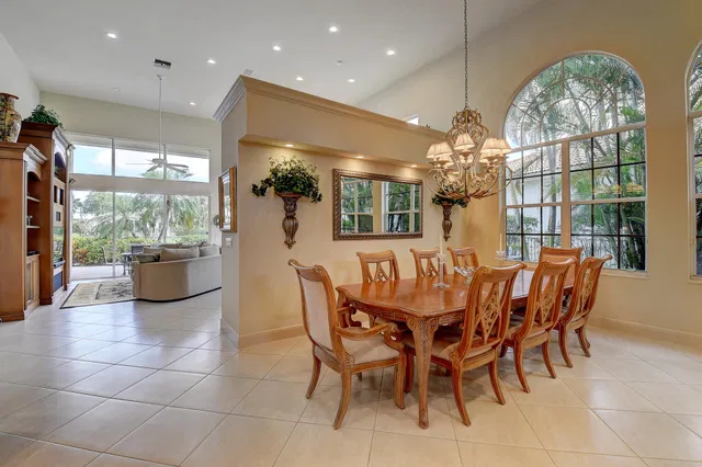 Woodfield Country Club Residence photo 5
