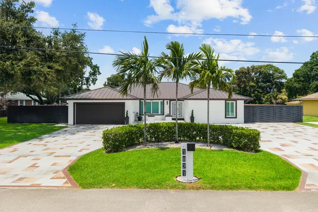 Residence photo 3