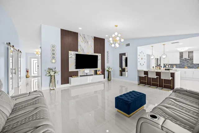 Residence photo 13