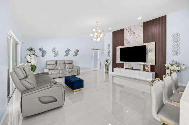 Residence photo 14
