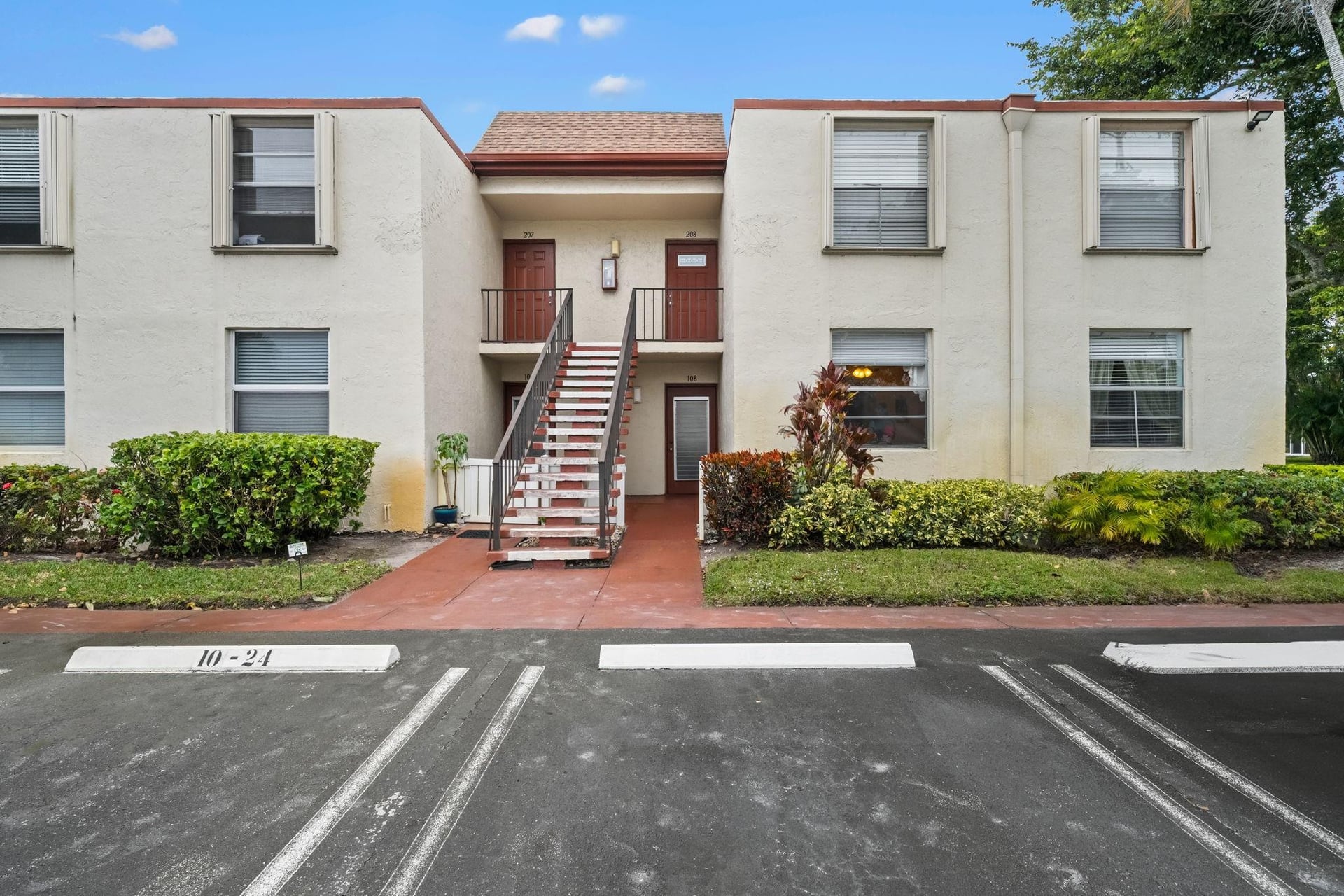 Unit 108 photo 26