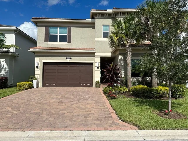 Residence photo 2