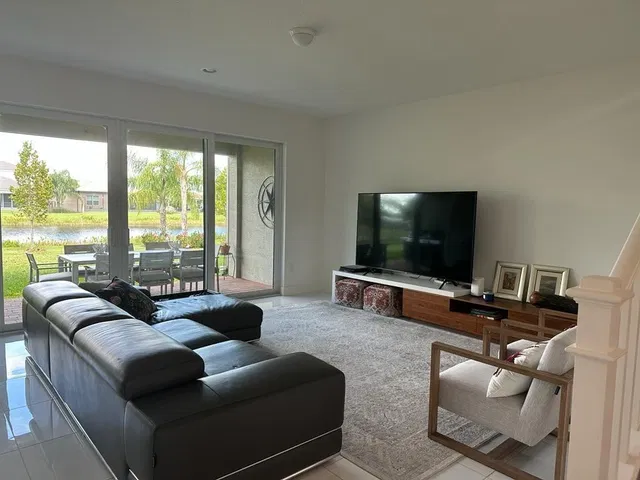 Residence photo 8