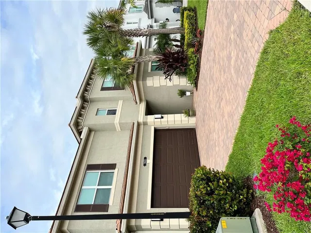 Residence photo 28