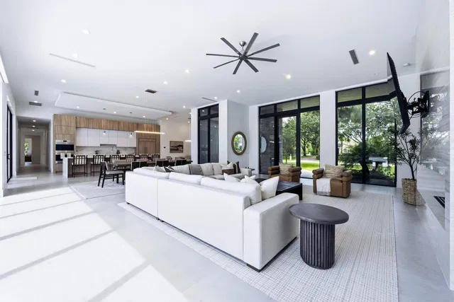 Steeplechase Residence photo 4
