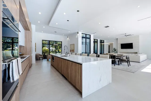 Steeplechase Residence photo 17